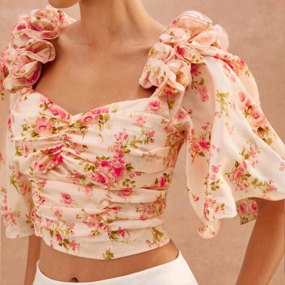 Elegant Floral Pastel Color Ruffle Detail Bell Sleeve Ruched Romantic Summer Top - Picture 1 of 4